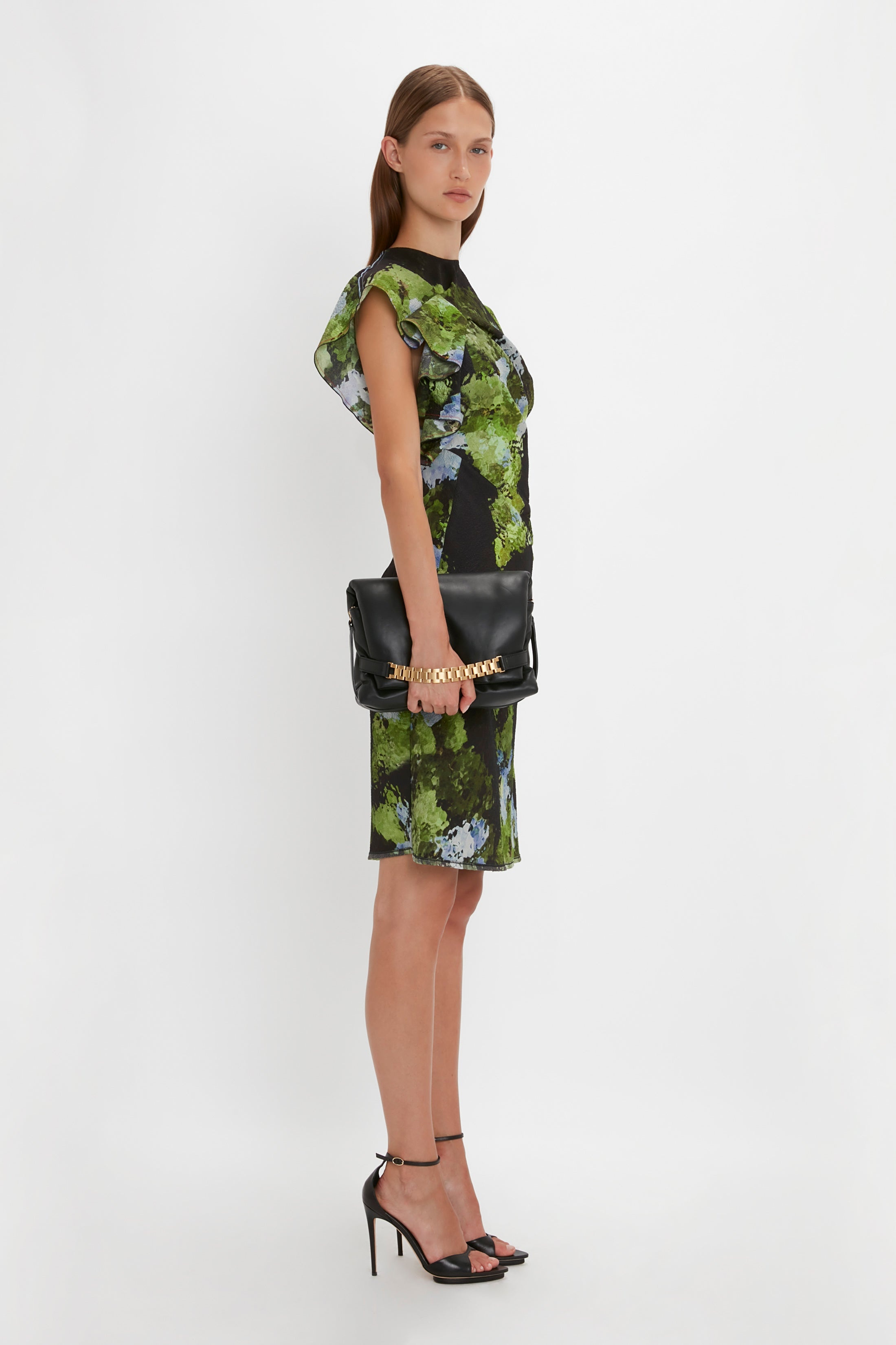 Puffy Chain Pouch With Strap In Black Leather - 7