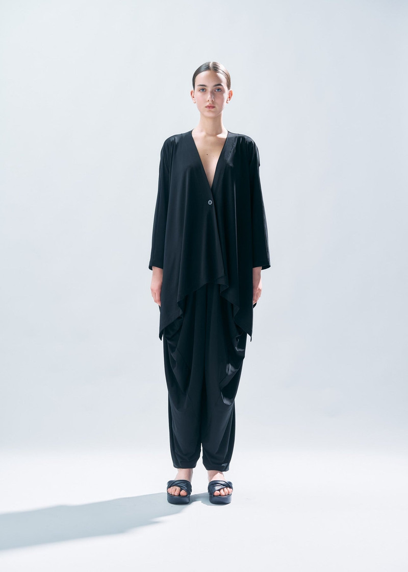 ISSEY MIYAKE DRAPE JERSEY-46 PANTS outlook