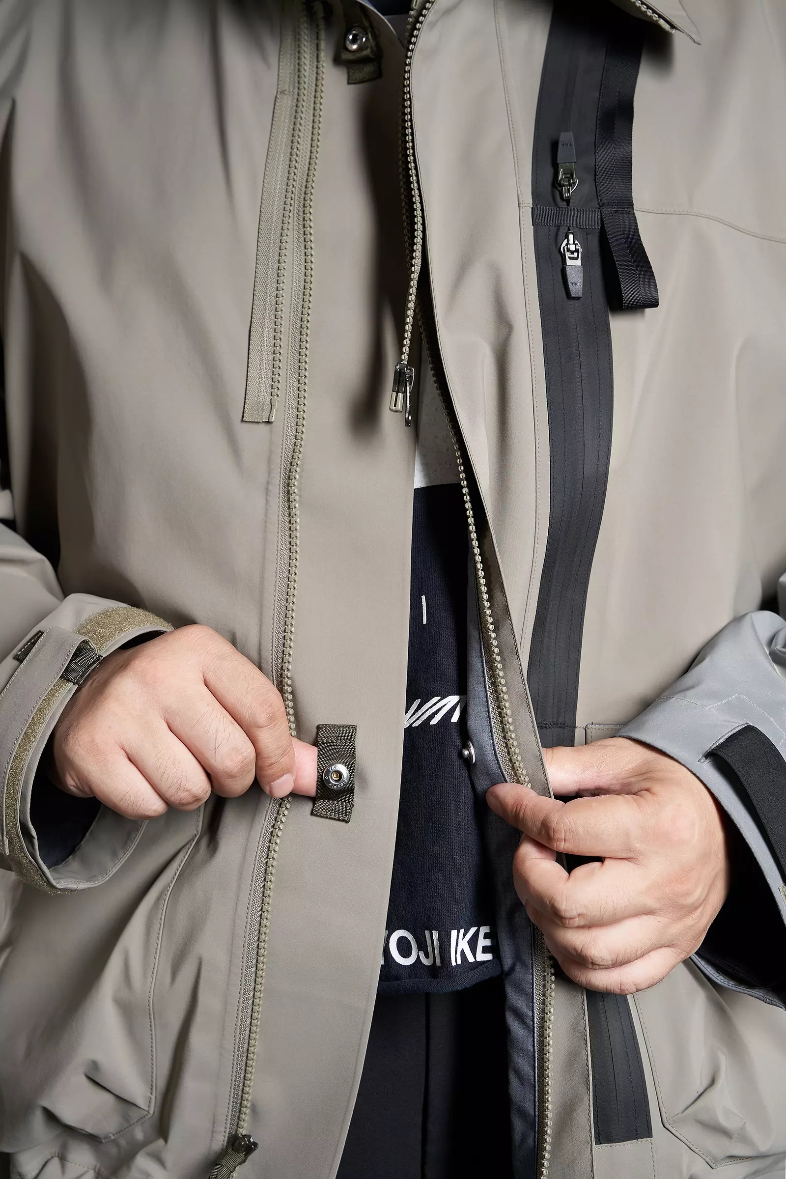 J115-GT-EX 3L Gore-Tex Pro Interops Jacket ALPHA GREEN / SILVER - 27