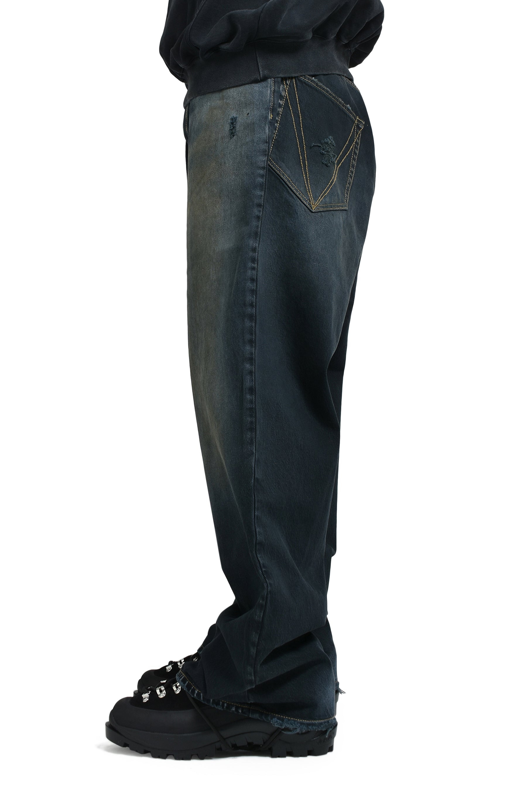 DISTRESSED BAGGY JEANS / BLKOUT - 3