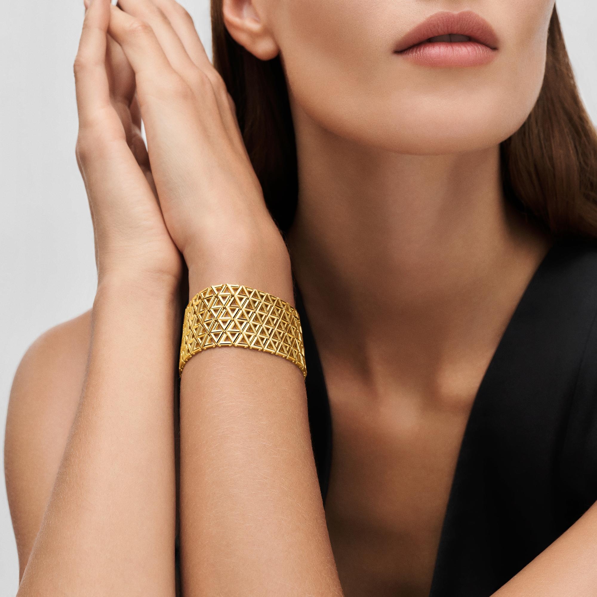 LV Volt Mesh Bracelet, Yellow Gold - 2