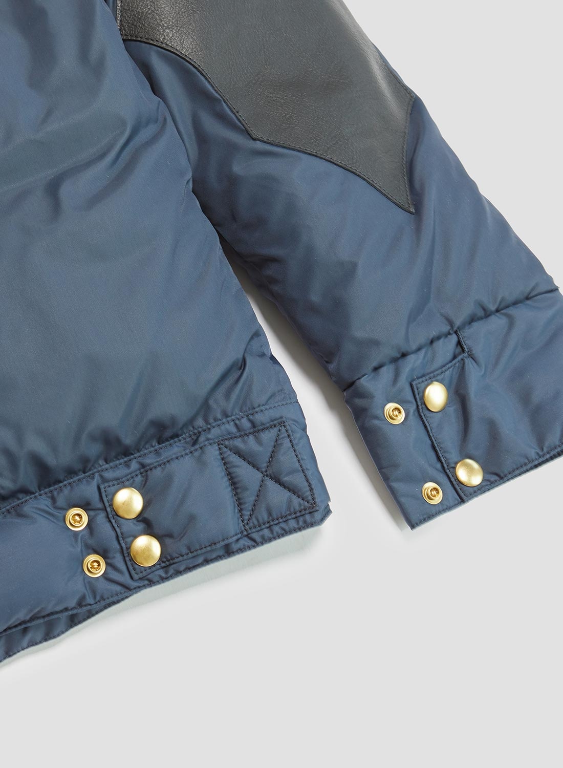Rocky Mountain Featherbed x Nigel Cabourn Down Short Shell 1969 in Dark Navy - 15