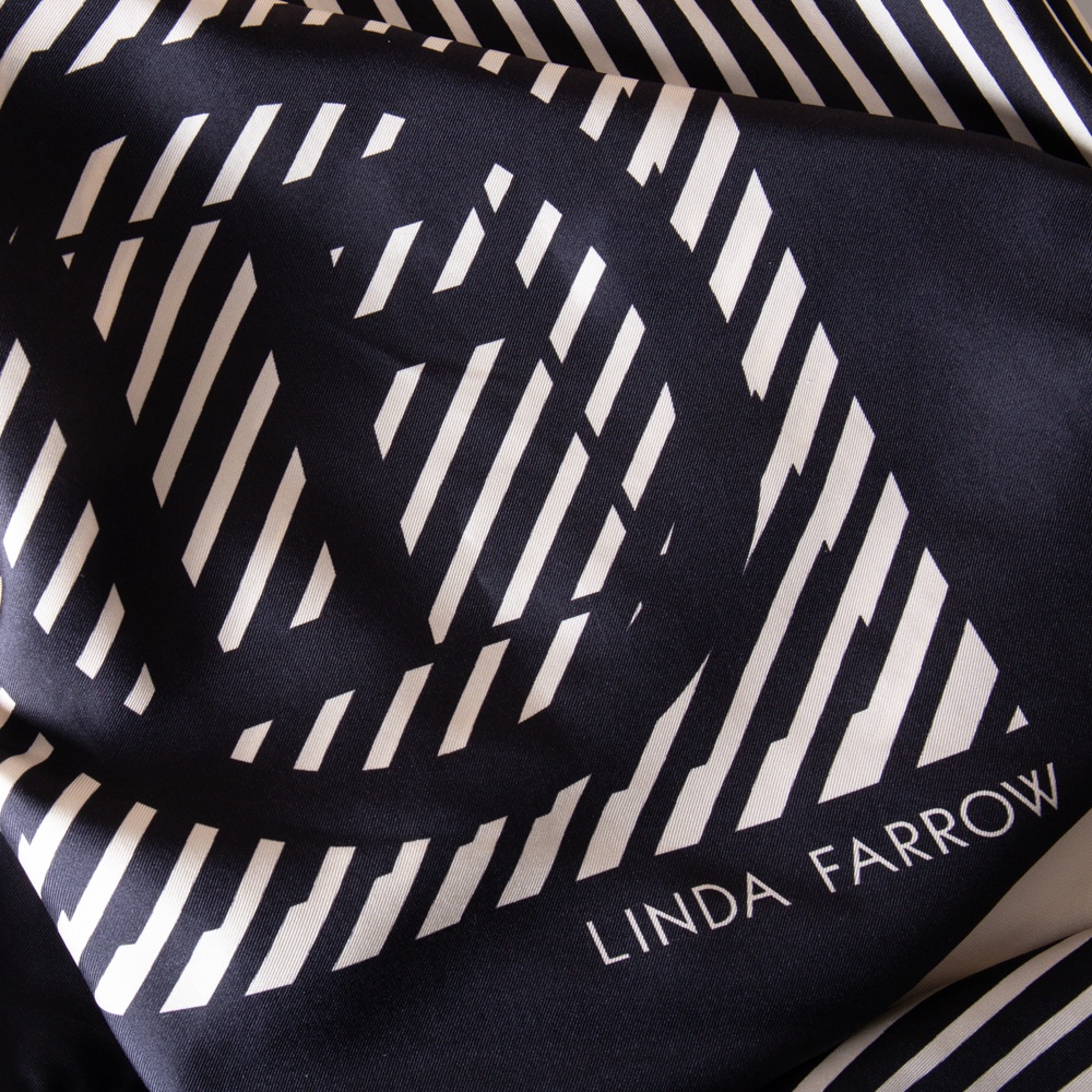 BLACK AND WHITE LOGO CHECK SCARF 135CM - 1