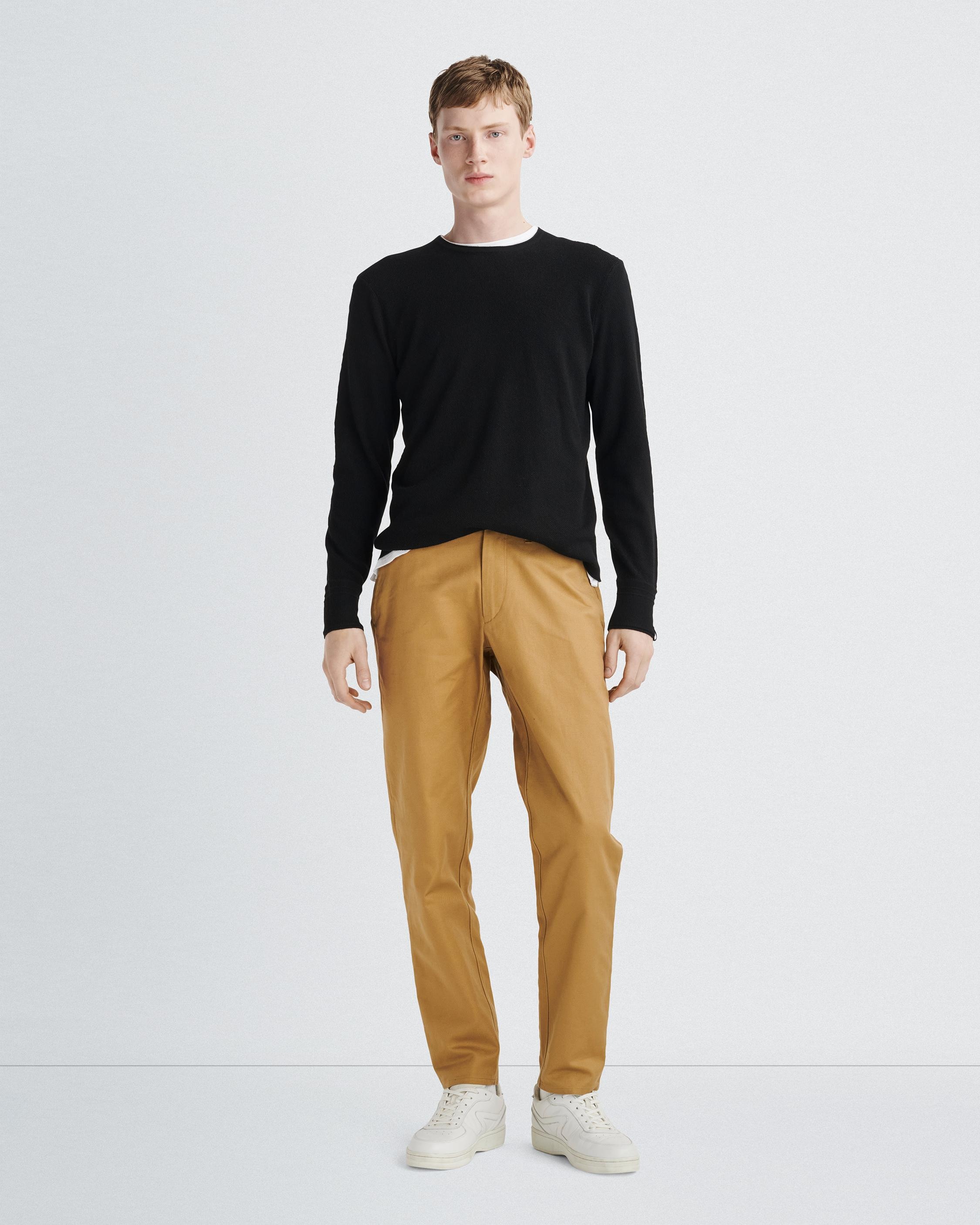 Martin Merino Crew
Classic Fit - 3