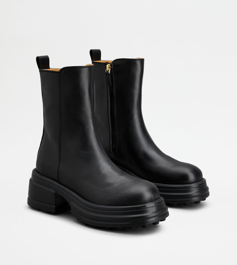 PLATFORM ANKLE BOOTS IN LEATHER - BLACK 4