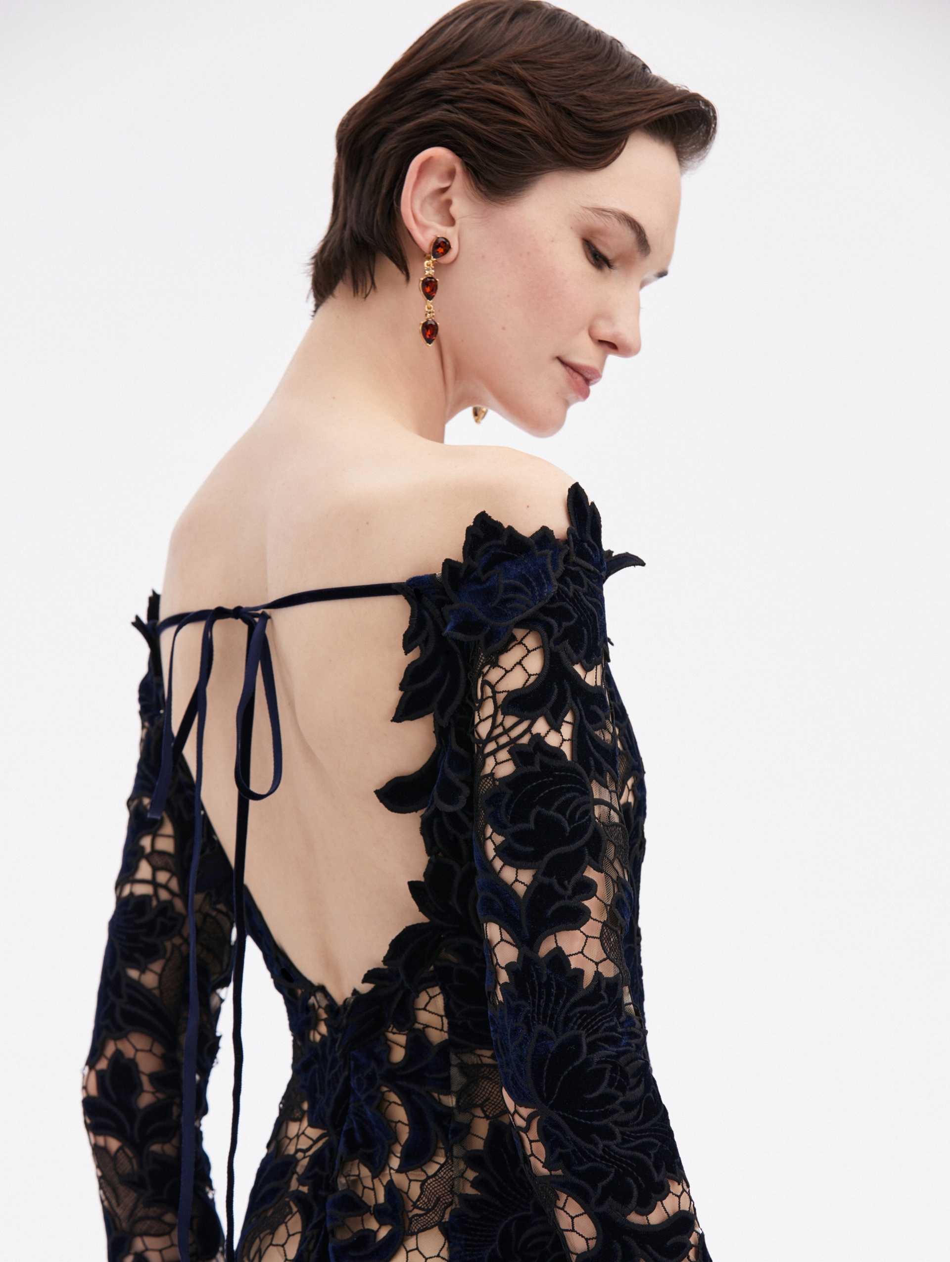 OFF SHOULDER PEONY VELVET GUIPURE GOWN - 4