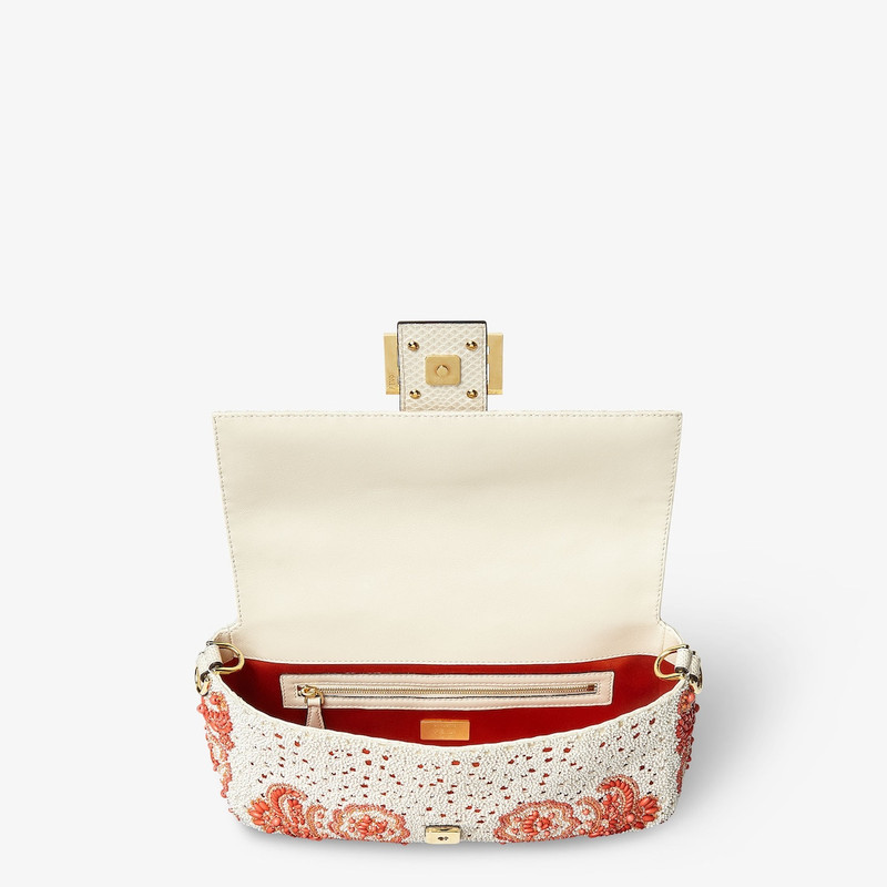 FENDI Baguette outlook