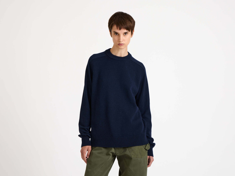 WOMENS RAGLAN JUMPER IN NAVY 4