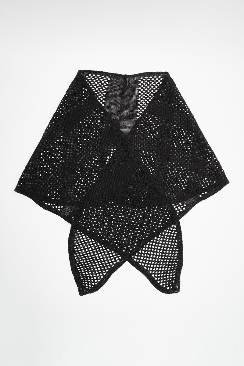 Triangle Scarf Wisconsin Refined Linen 1