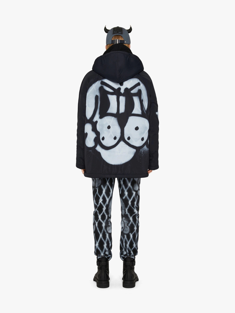 SLIM FIT JEANS WITH TAG EFFECT PRINTS 4