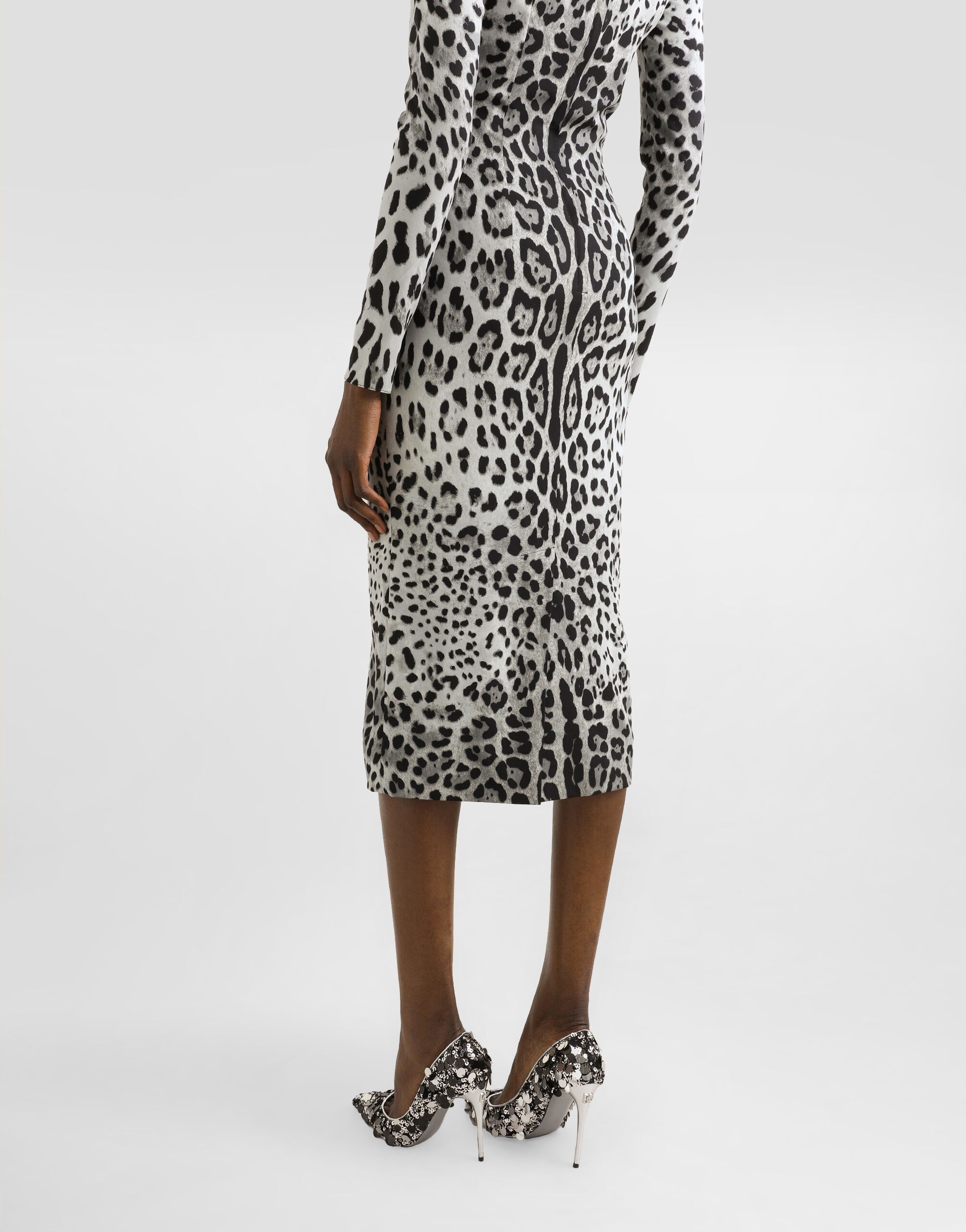Charmeuse calf-length sheath dress with leopard print - 5