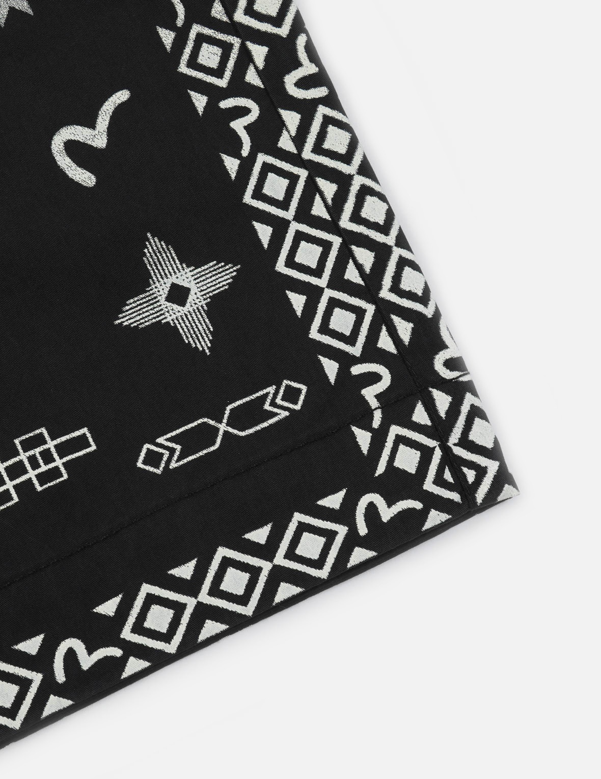 NOMADIC PATTERN PRINT WOVEN SHORTS - 8