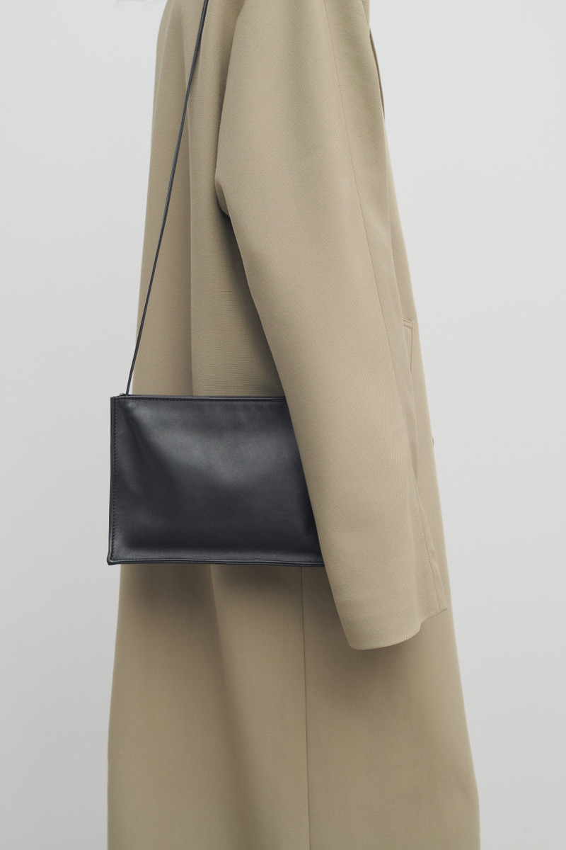 Large To Go Crossbody Bag in Leather 4