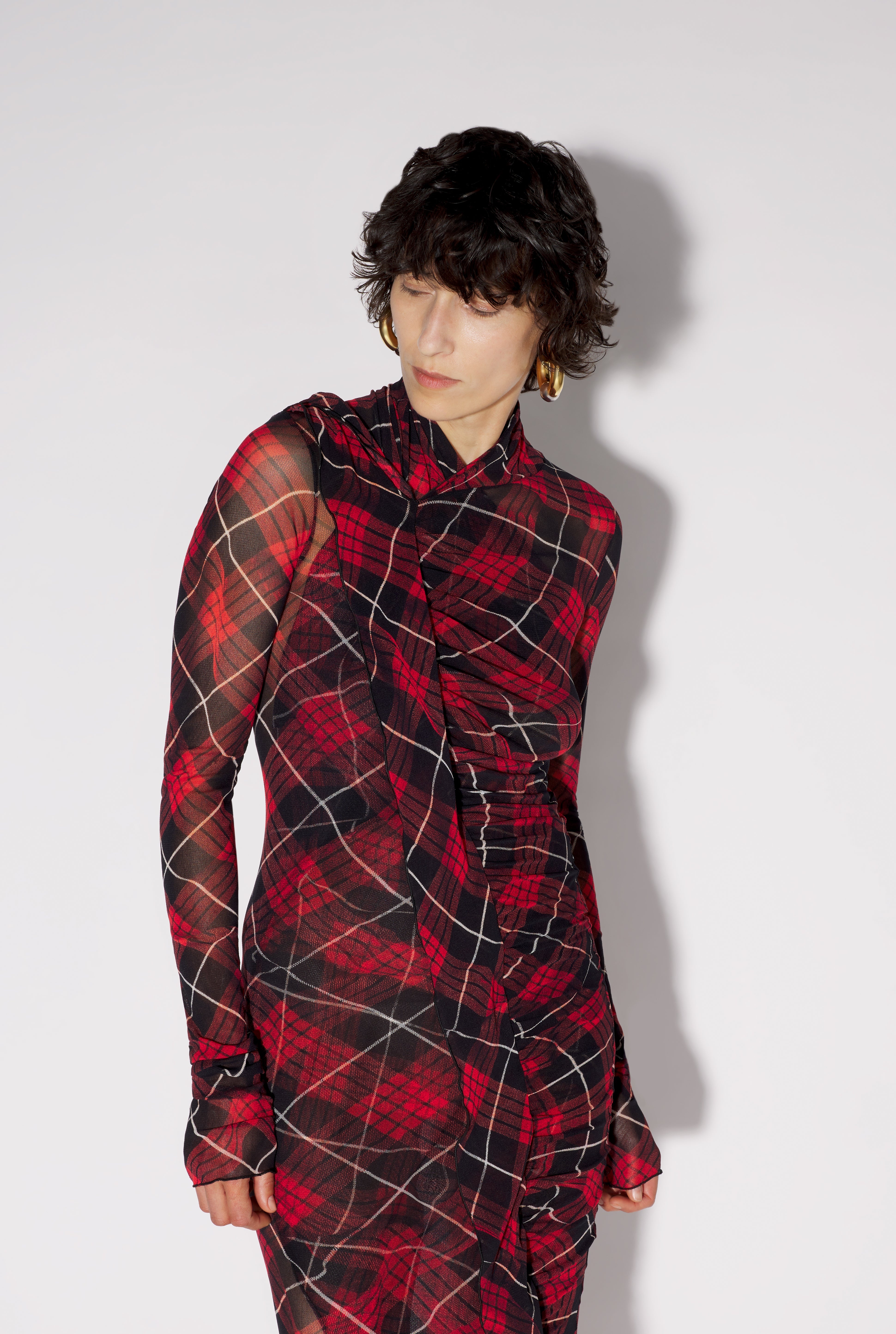 THE RED TARTAN DRESS - 4