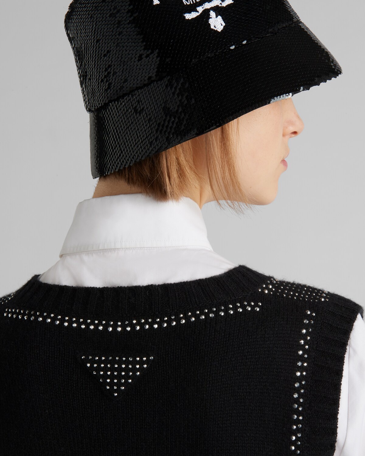 Rhinestone-studded cashmere vest - 4
