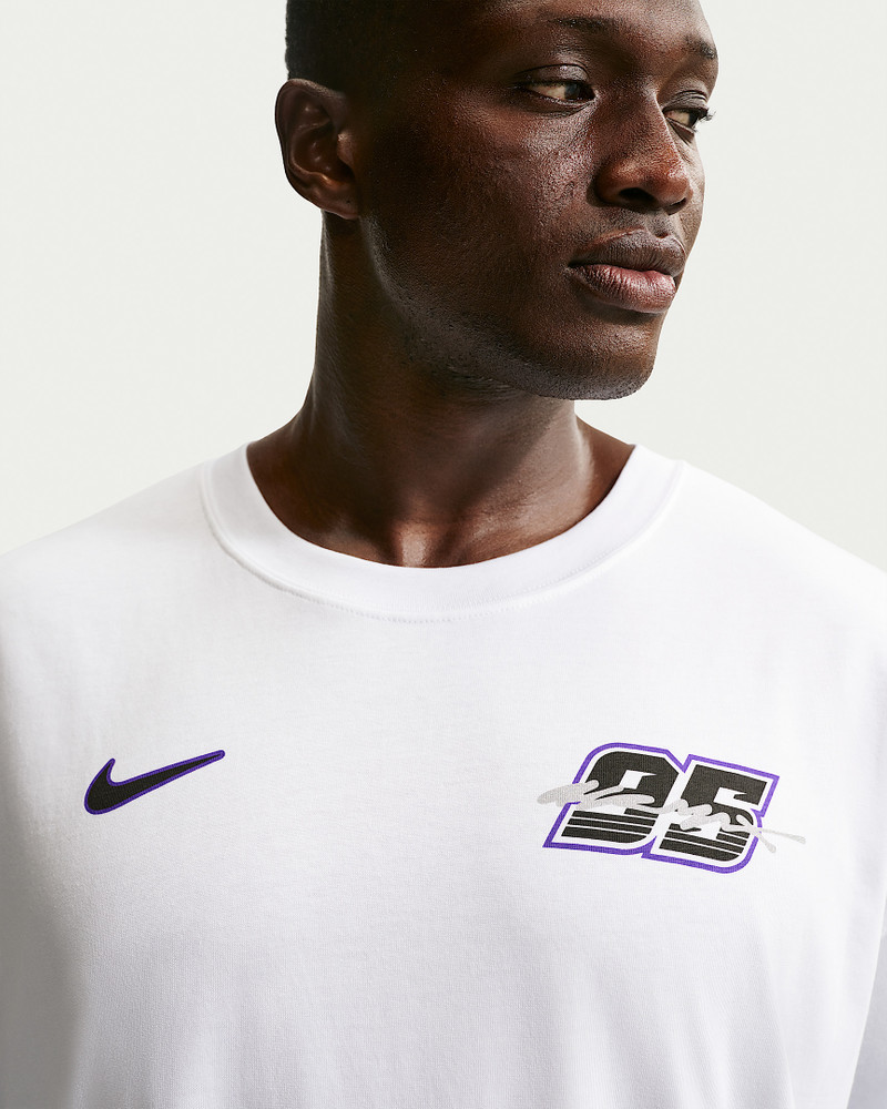 Nike Sportswear Men's Max90 T-Shirt 8