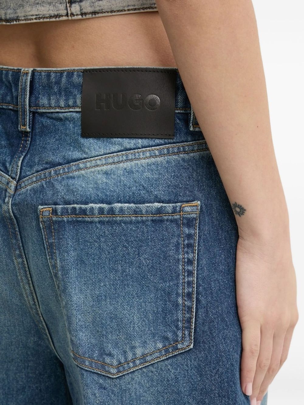 distressed barrel-leg jeans - 4
