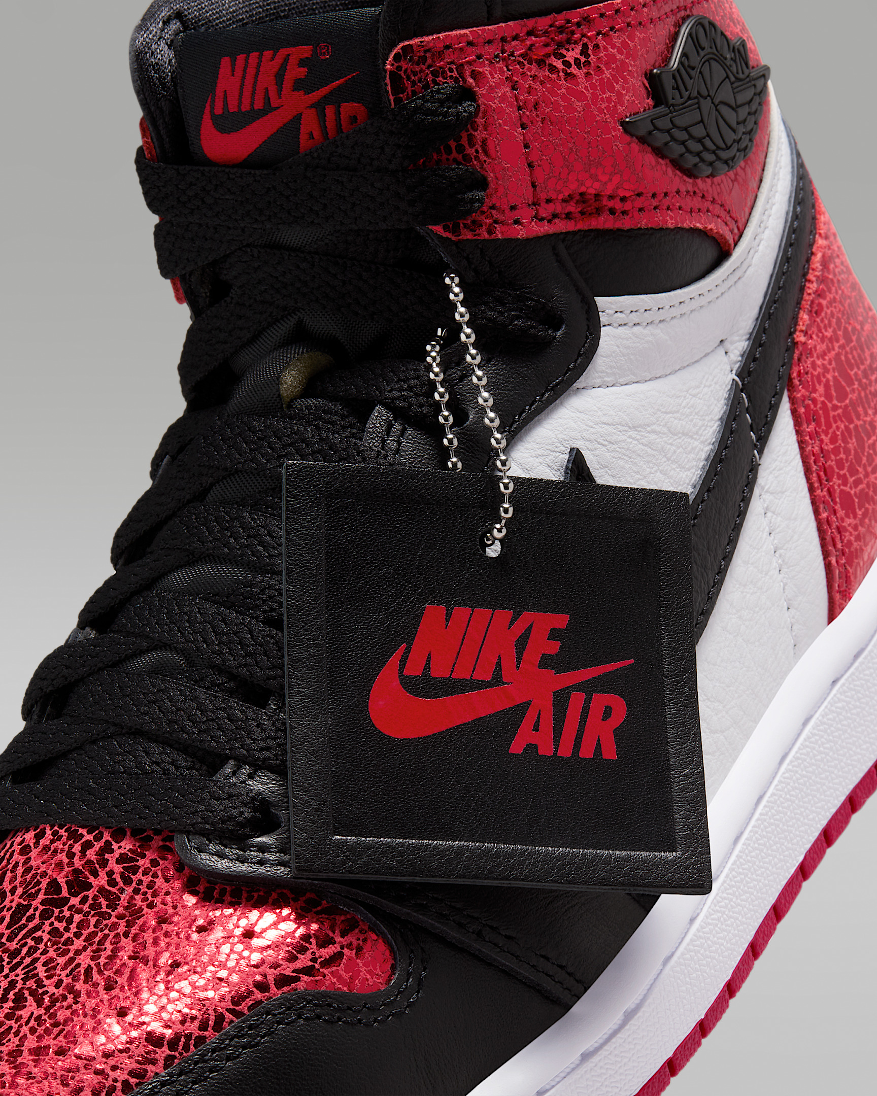 Air Jordan 1 Retro High OG Women's Shoes - 9