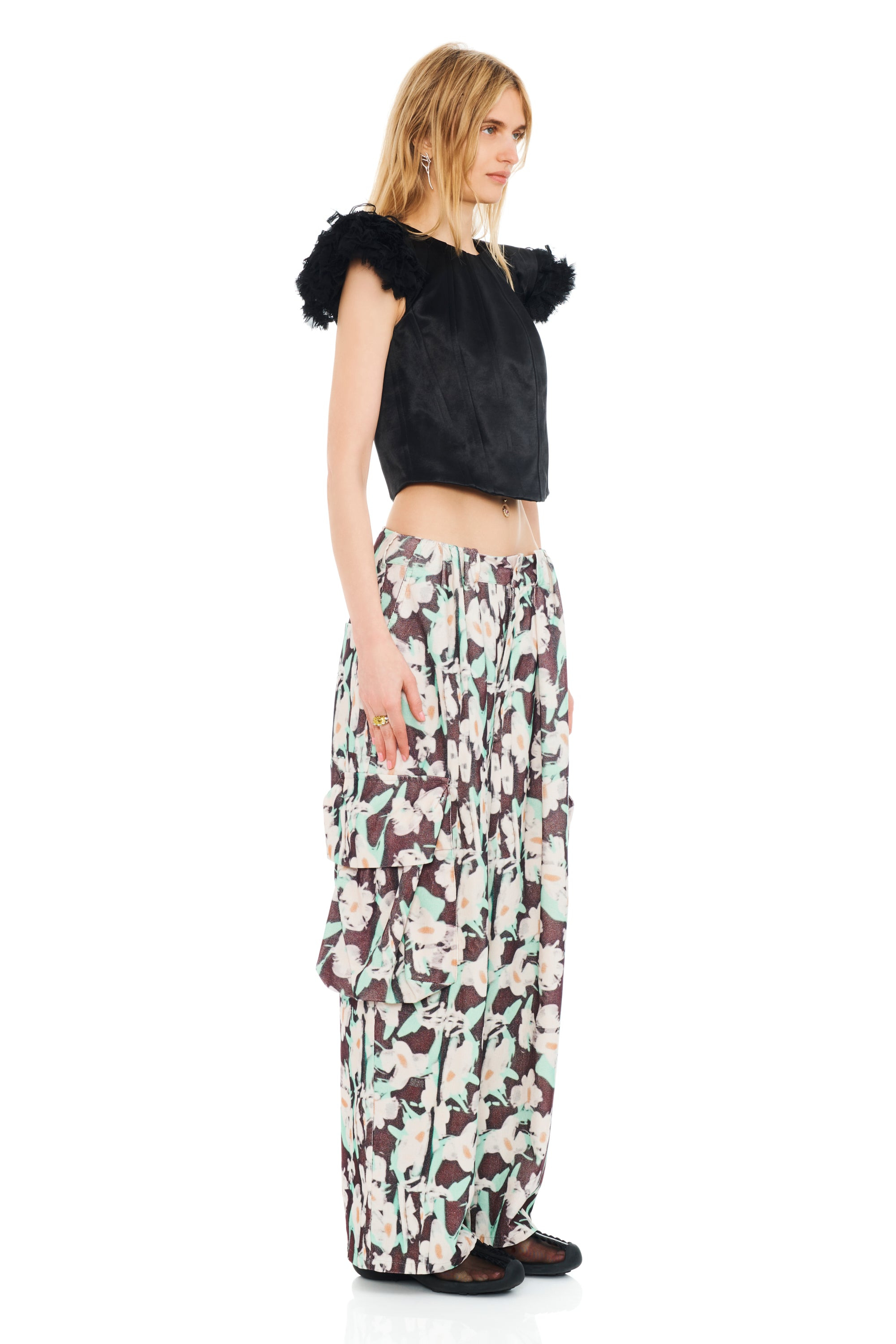 BLACK PAINTED DAISY PLEATED CARGO PANT - 3