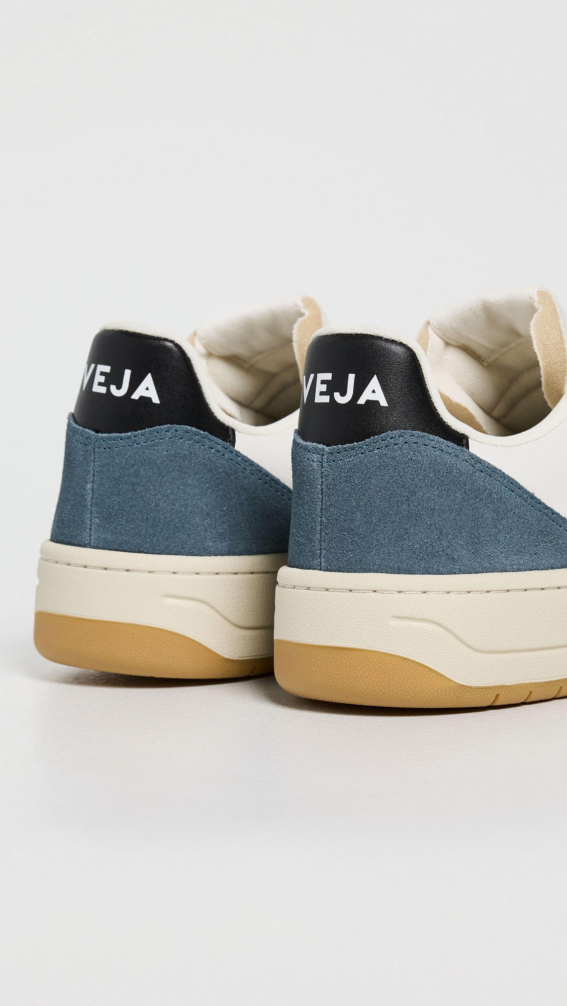V-10 Sneakers - 2