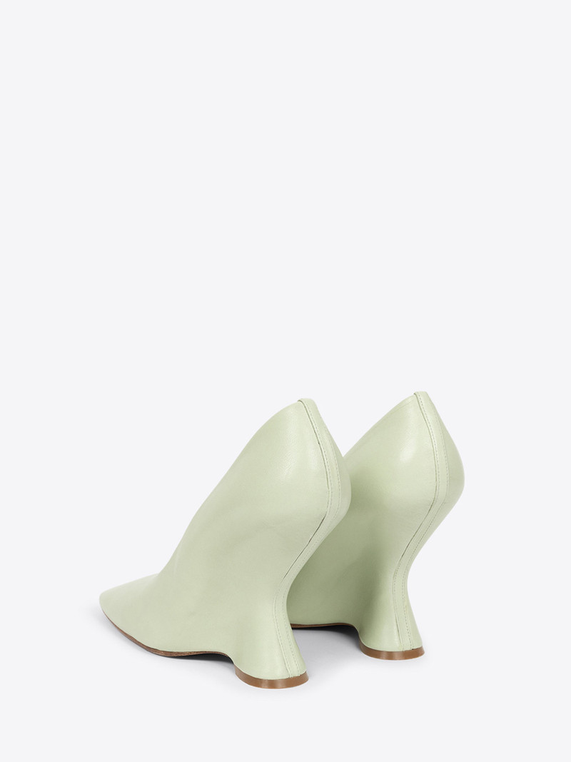 LEATHER WEDGE PUMPS 4