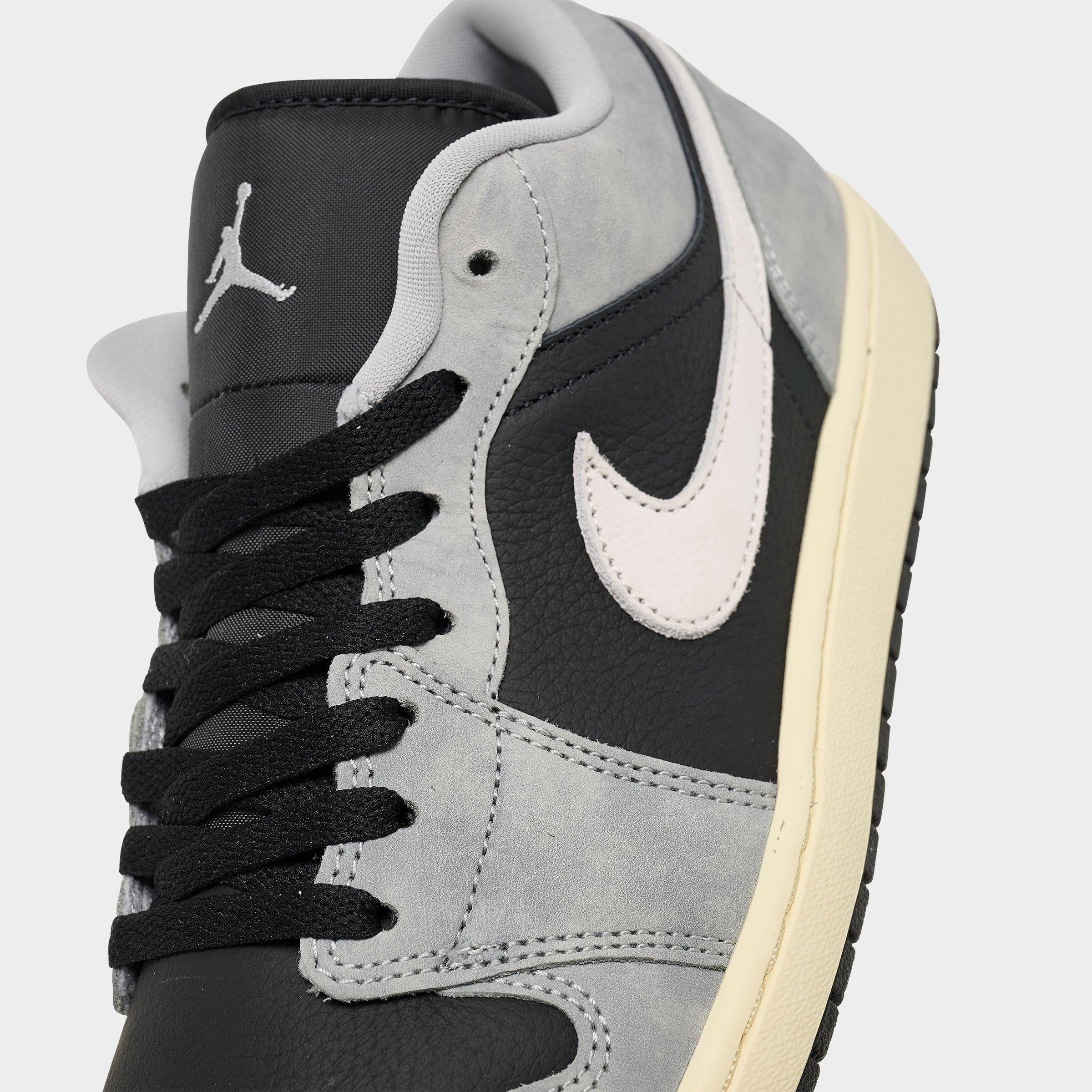 Men's Air Jordan Retro 1 Low SE Casual Shoes - 3