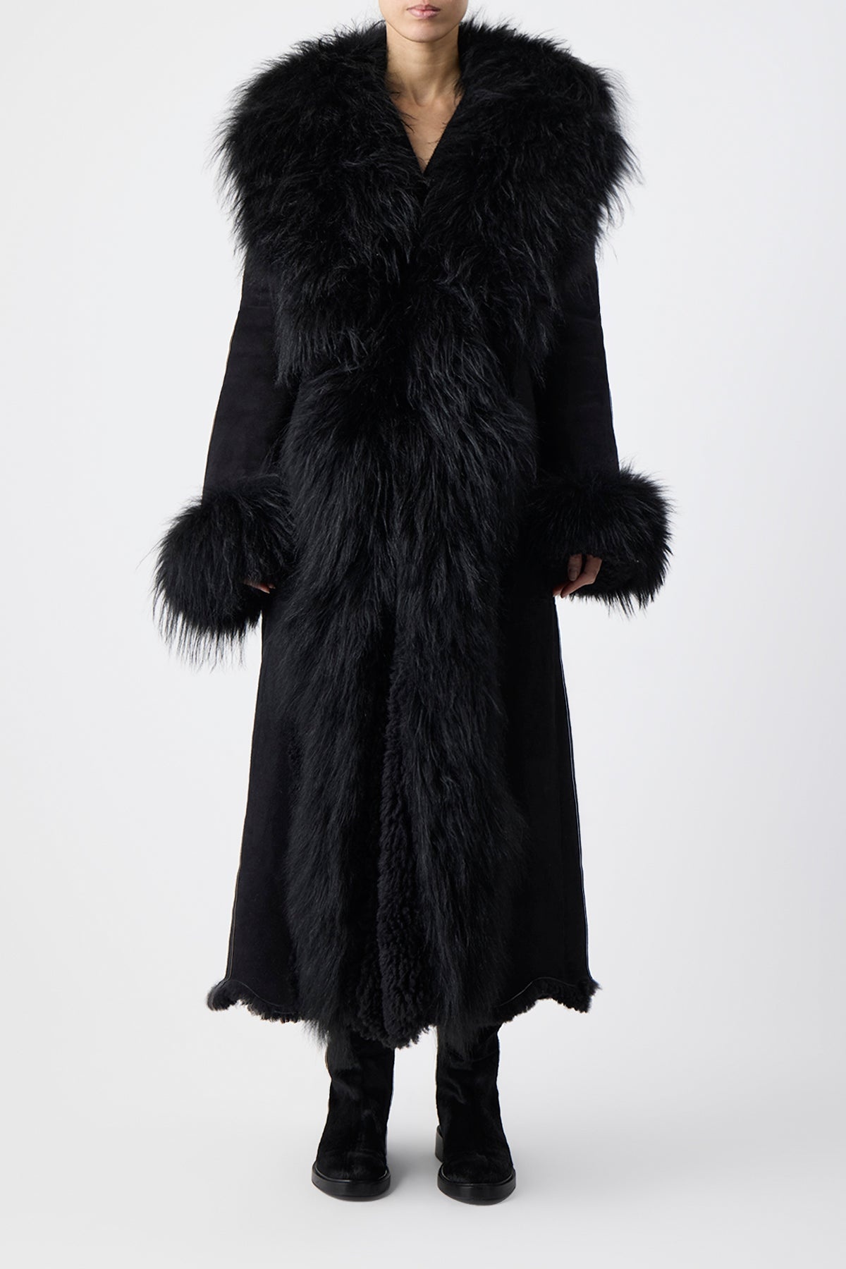 Prufrock Coat in Black Cashmere Shearling - 5