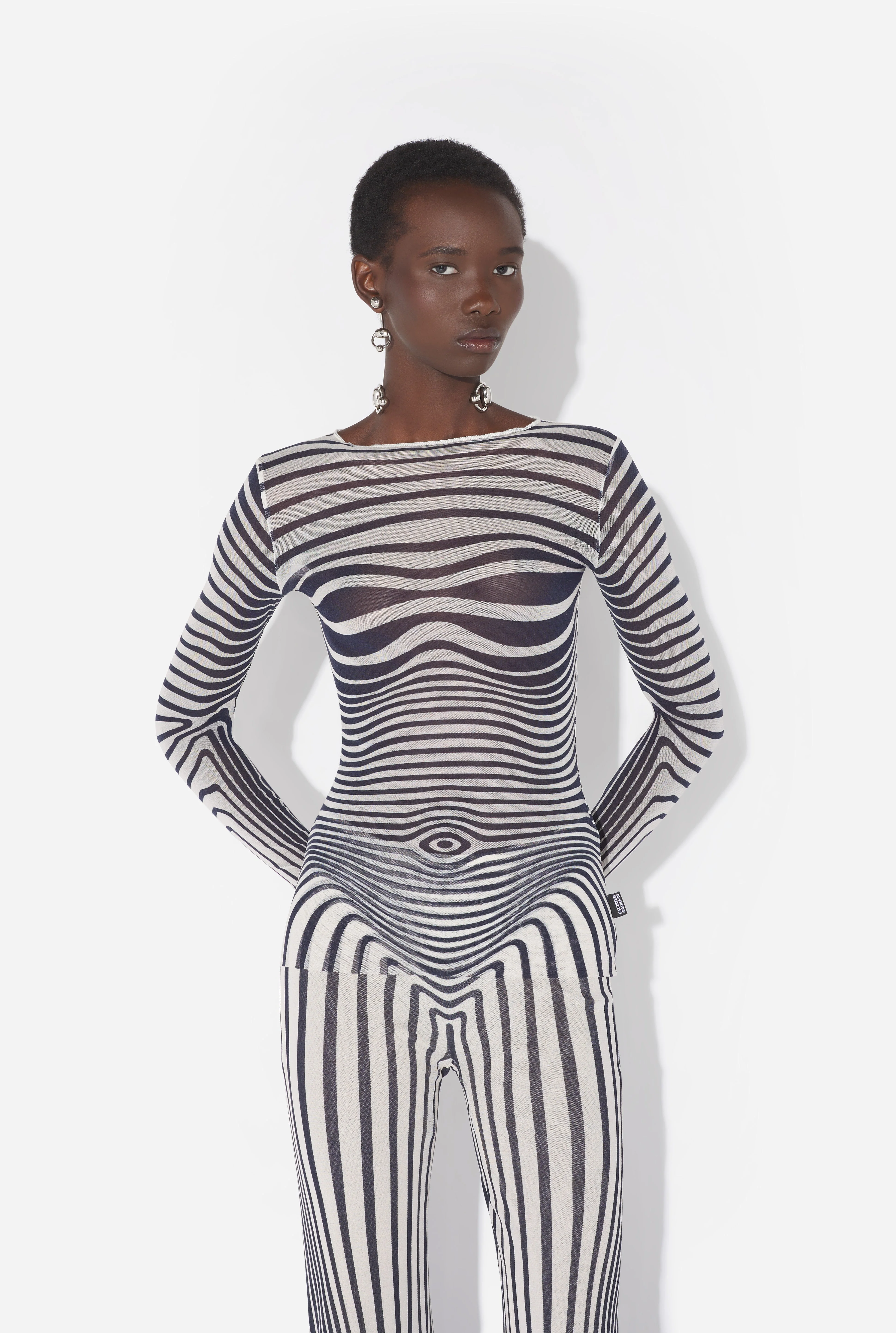 RE-EDITION - THE NAVY BLUE BODY MORPHING TOP - 1