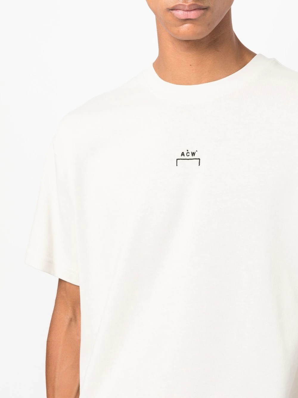 Essential logo-embroidered T-shirt - 5