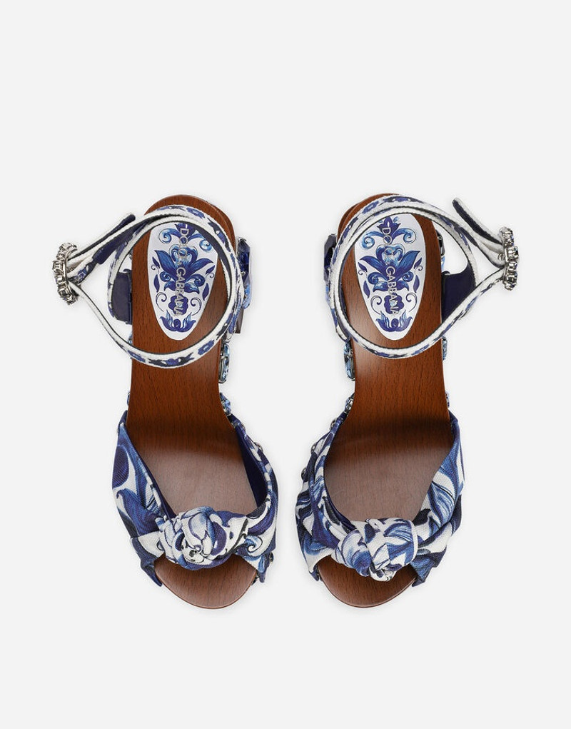 Majolica-print canvas wedge sandals with gemstones 4