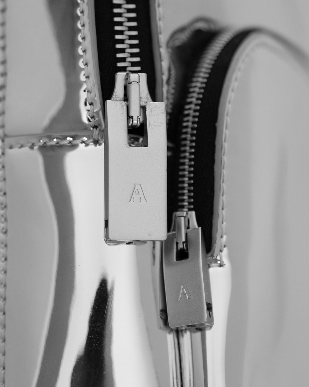 LARGE LEATHER CROSSBODY BAG - 6