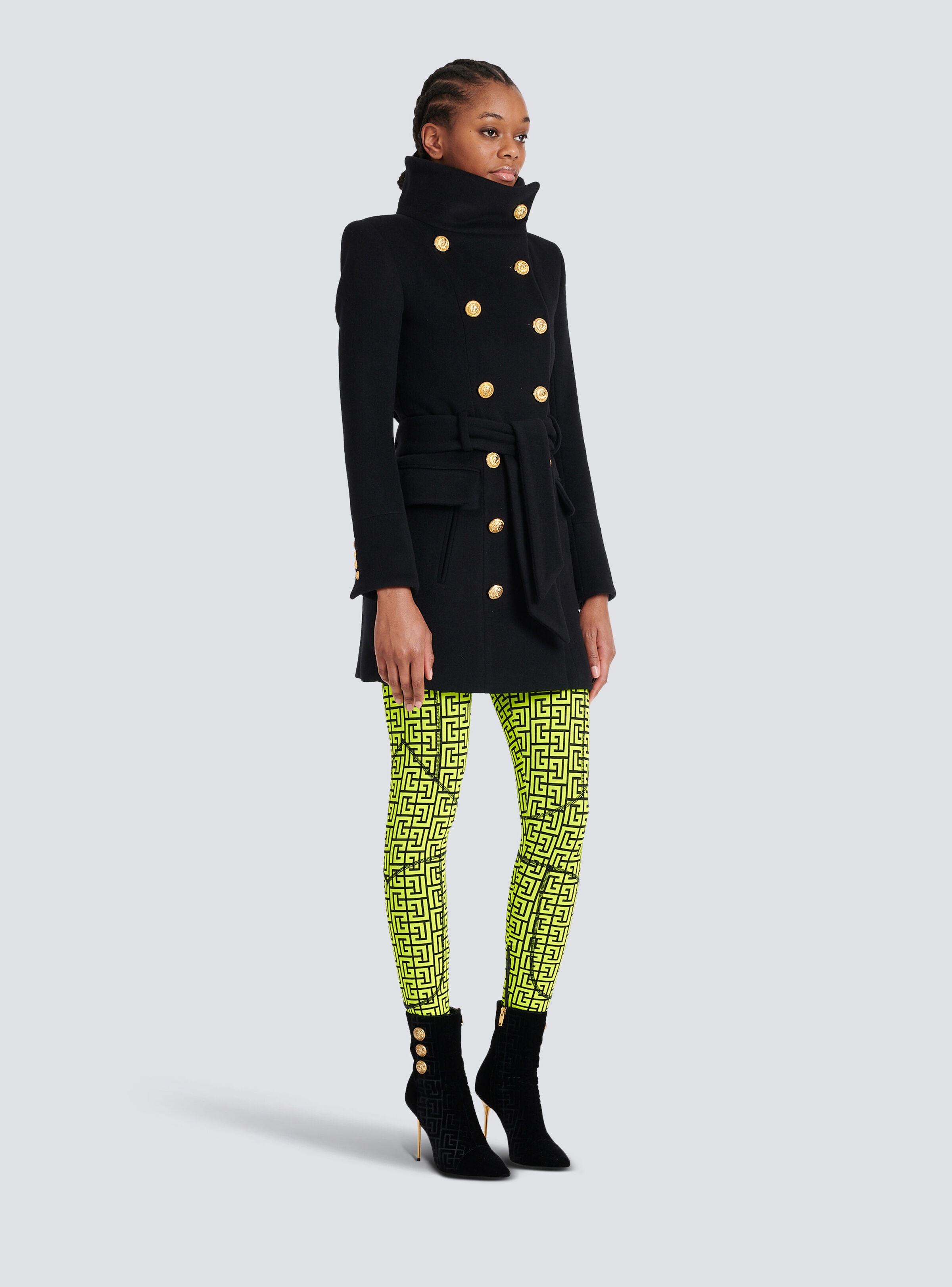 Long wool coat with double-breasted gold-tone buttoned fastening - 5