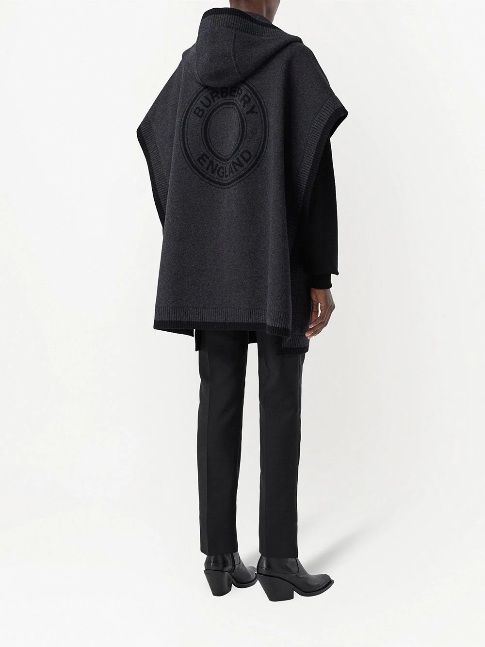 logo-jacquard knitted cape - 5