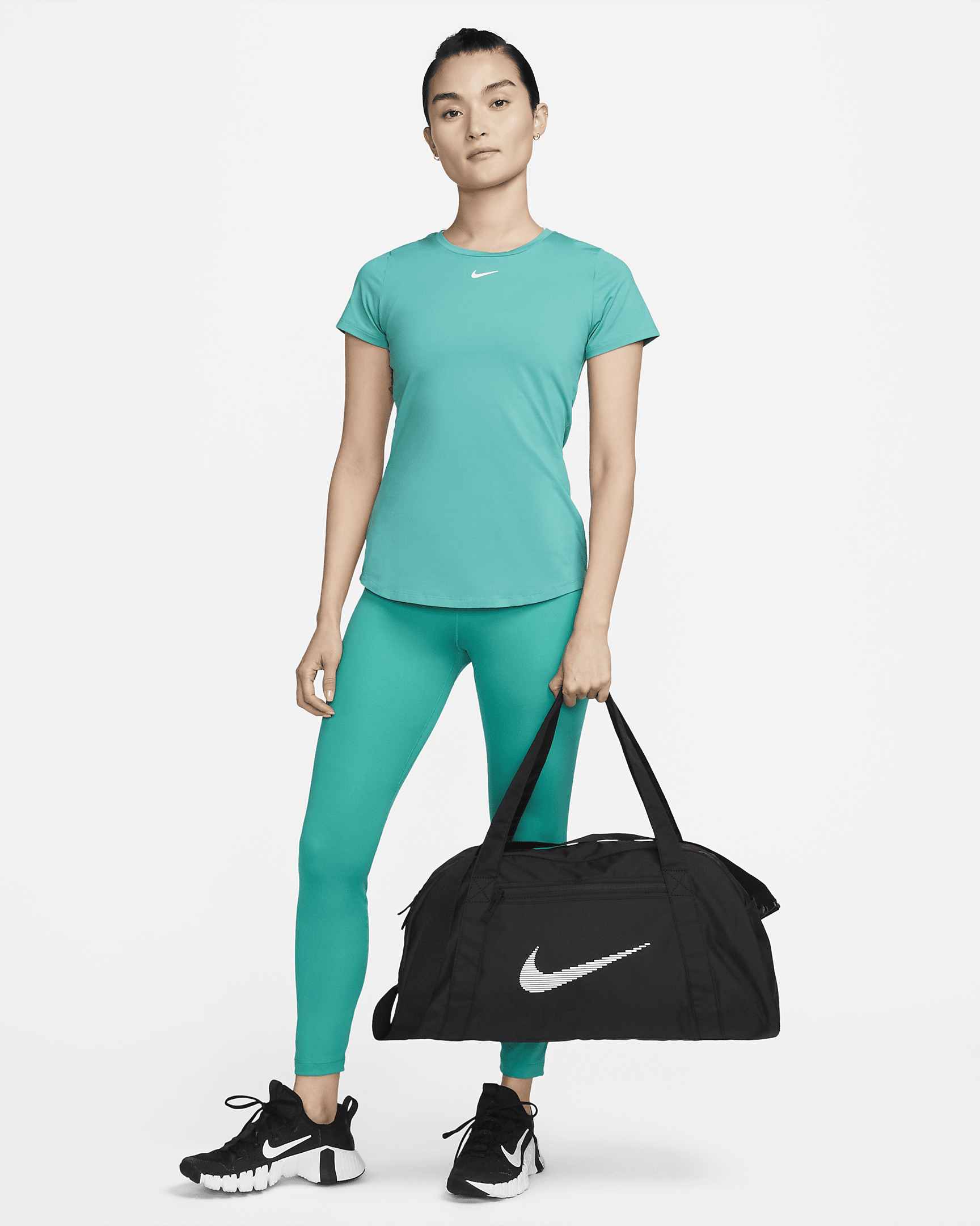 Nike Women's Gym Club Duffel Bag (24L) - 11
