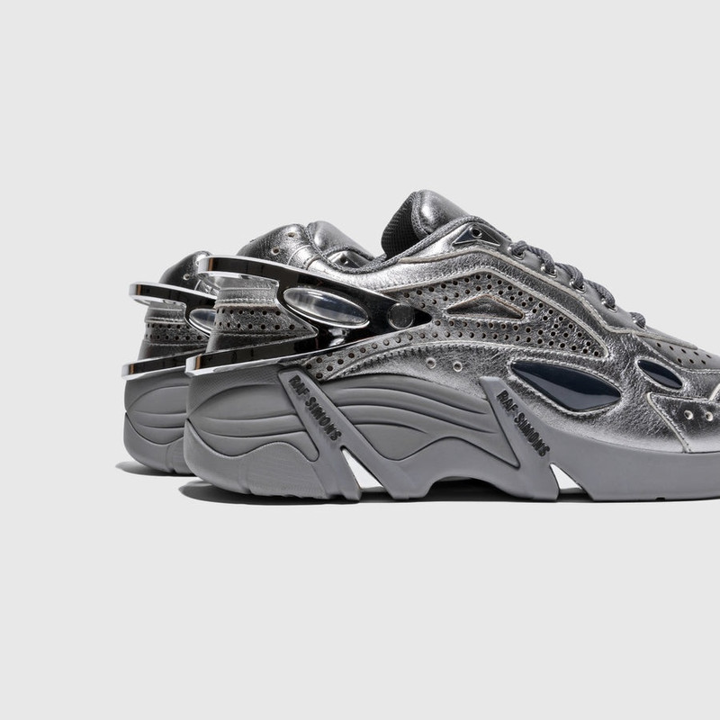 (RUNNER) CYCLON-21 6