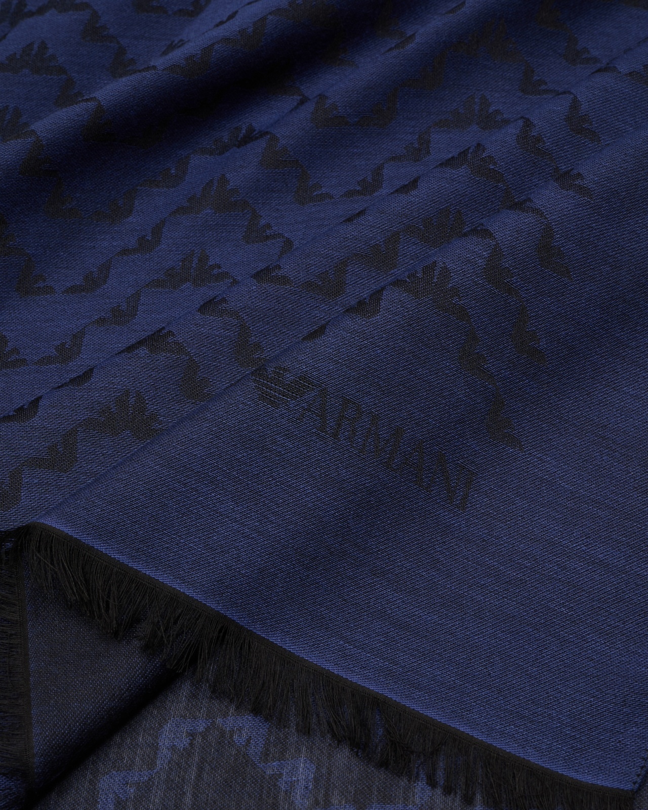 MODAL-BLEND JACQUARD STOLE WITH ALL-OVER EAGLES - 2