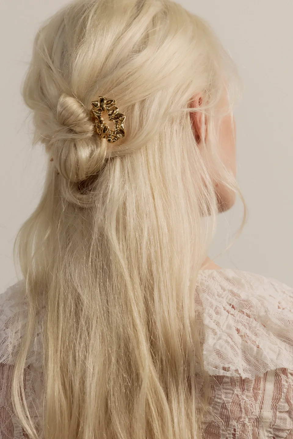 Maeko Hair Pin - 1