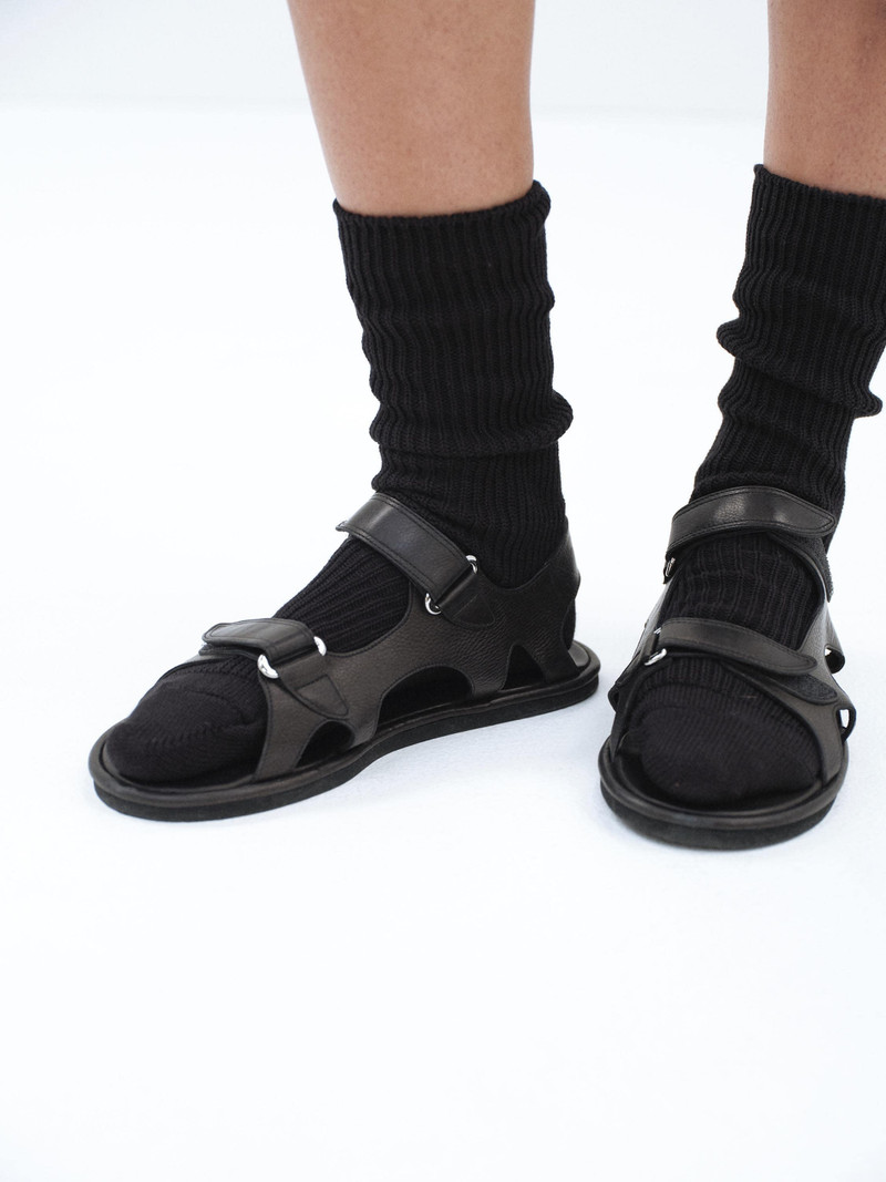 AURALEE COTTON LOW GAUGE SOCKS outlook