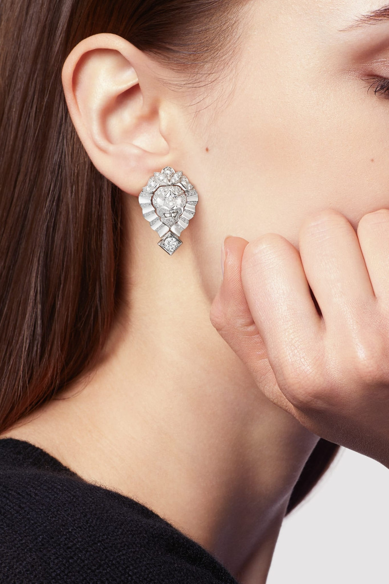 LION SOLAIRE DE CHANEL EARRINGS 3
