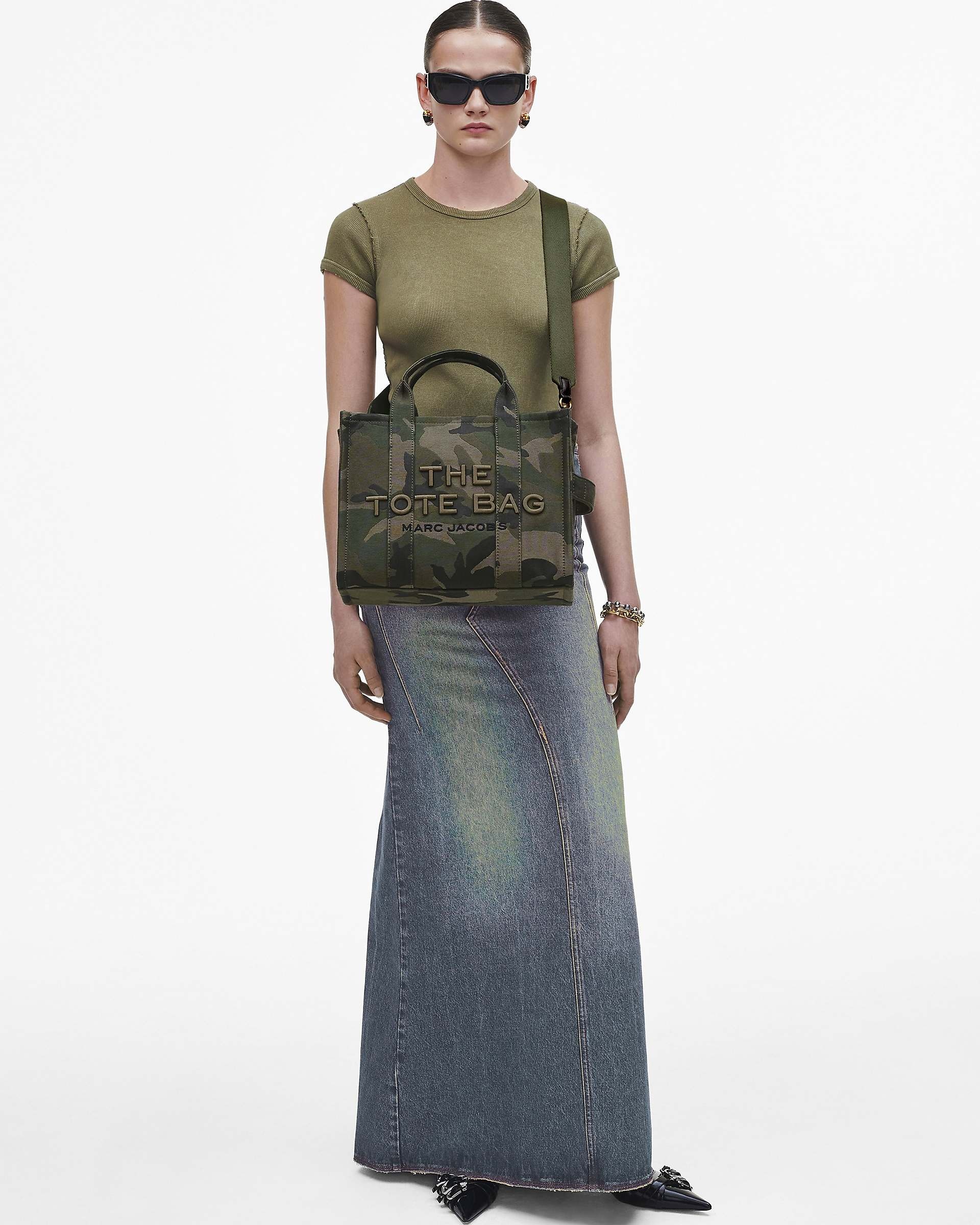 Marc Jacobs THE CAMO JACQUARD MEDIUM TOTE BAG | REVERSIBLE