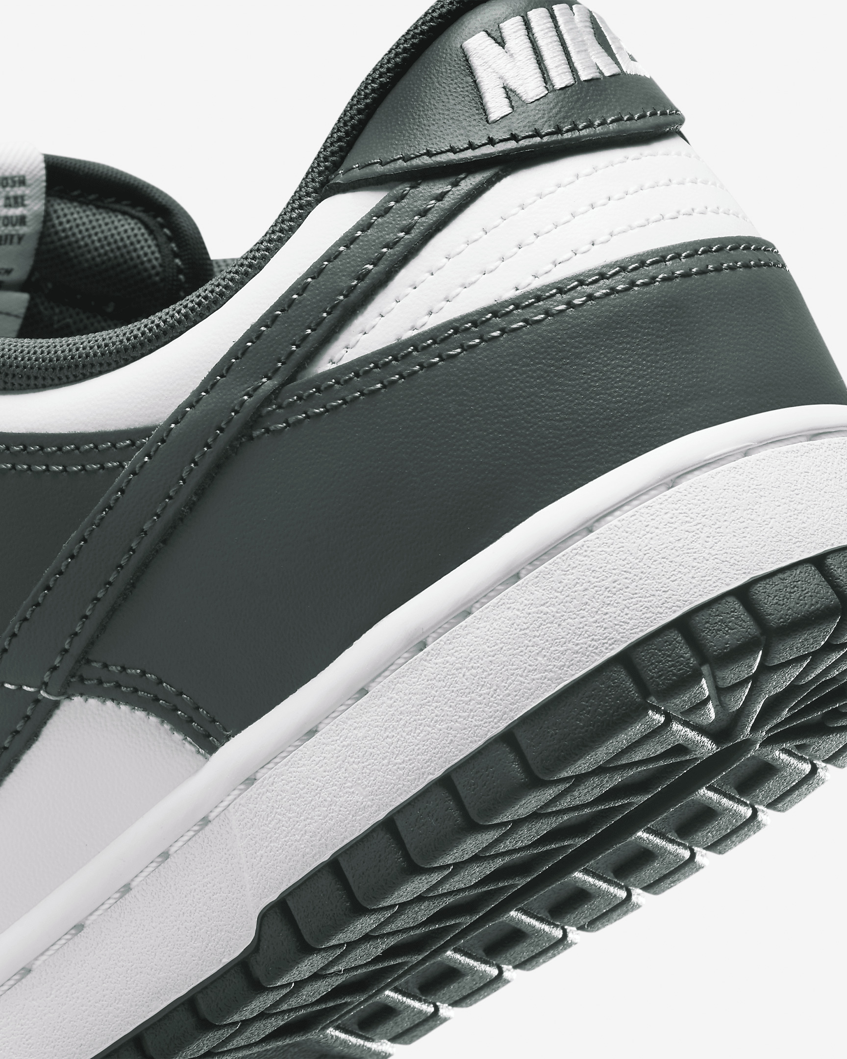 Nike Dunk Low Retro Men's Shoes - 8