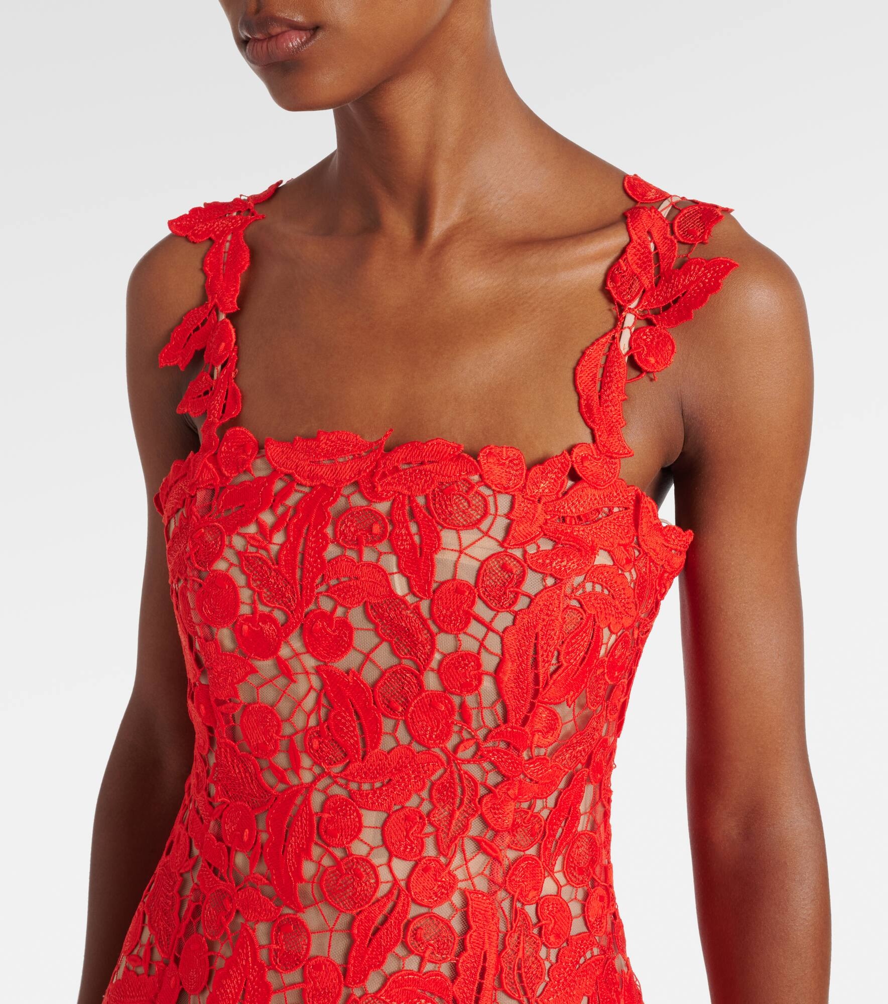 Guipure lace cocktail dress - 4