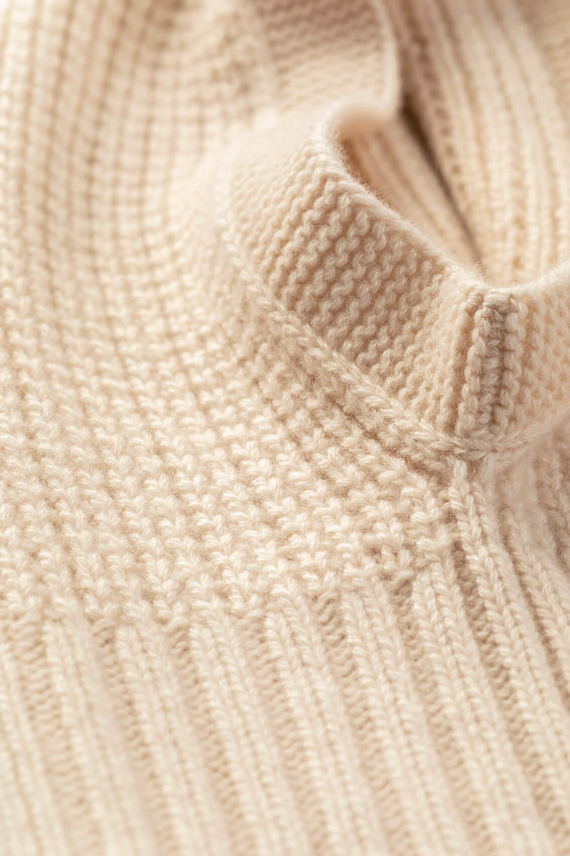 Waffle Stitch Cream Cashmere Hood 3