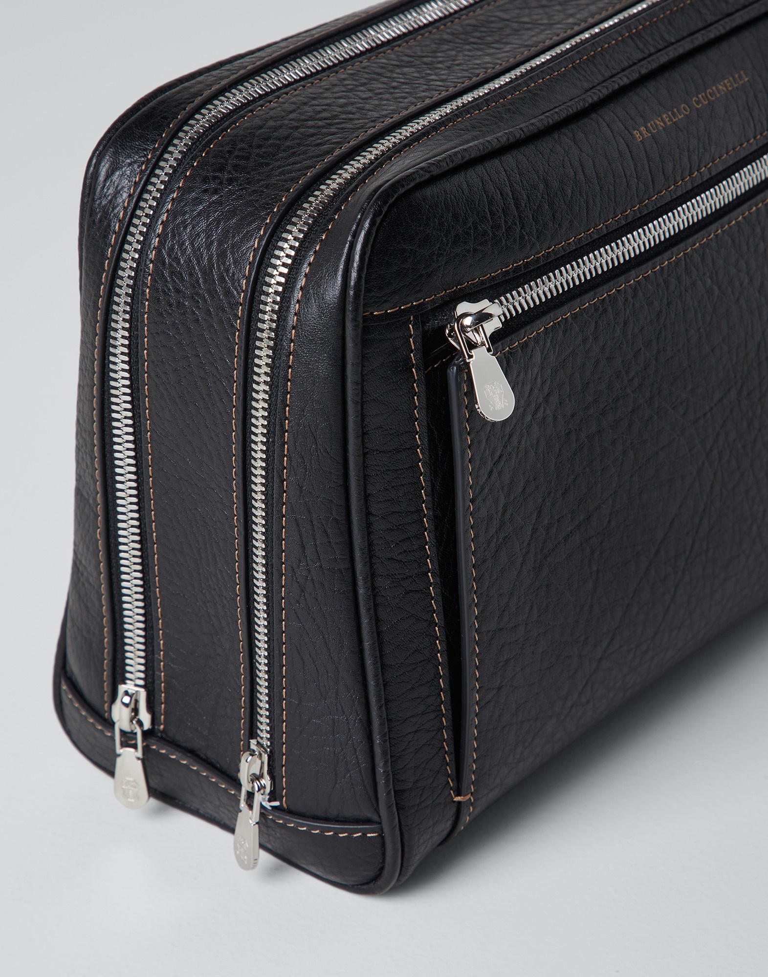 Grained calfskin beauty case with double zipper - 3