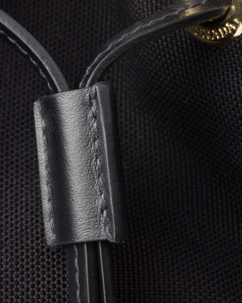 Wicker and canvas bucket bag 6