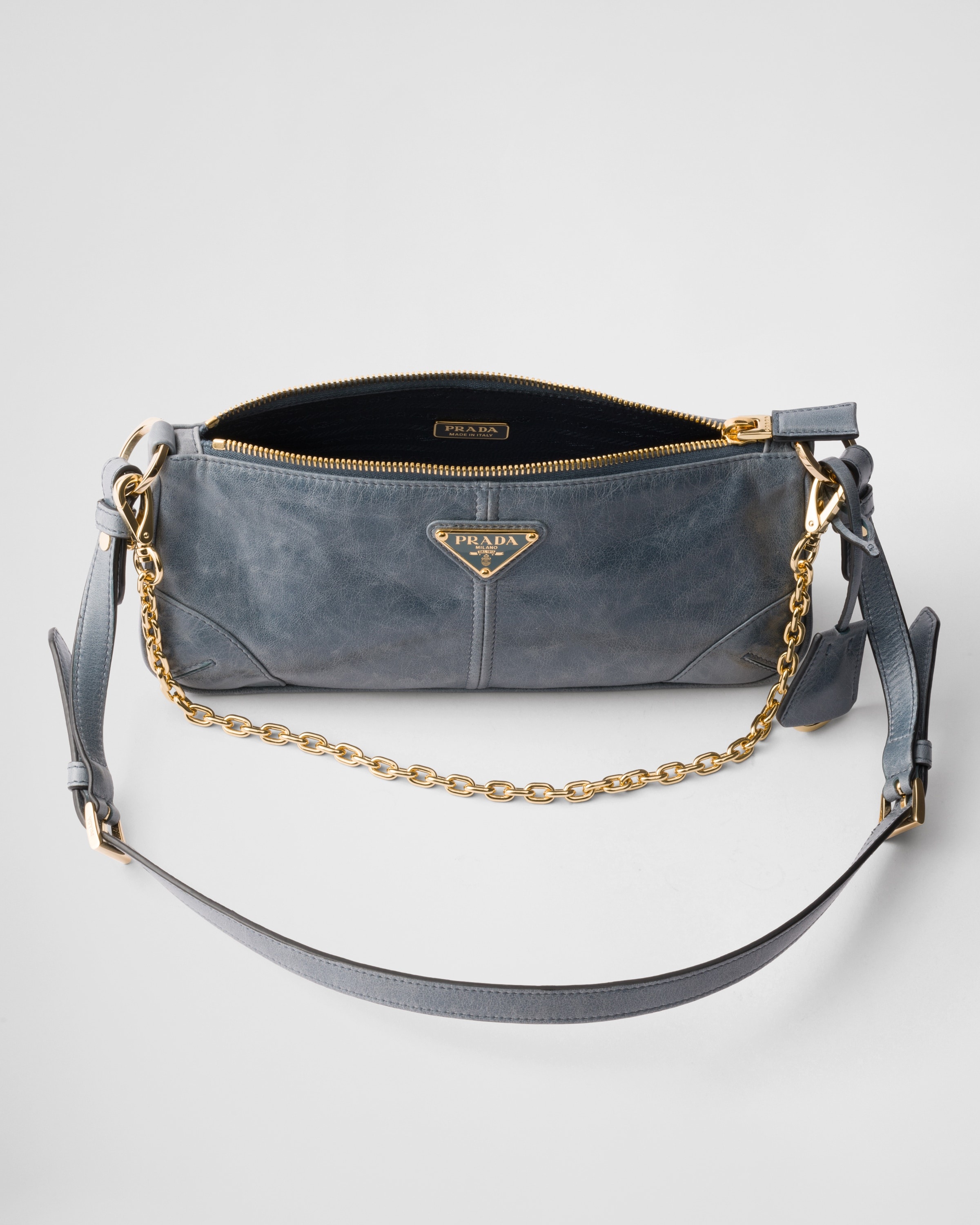 Prada Re-Edition 2002 medium leather shoulder bag - 4