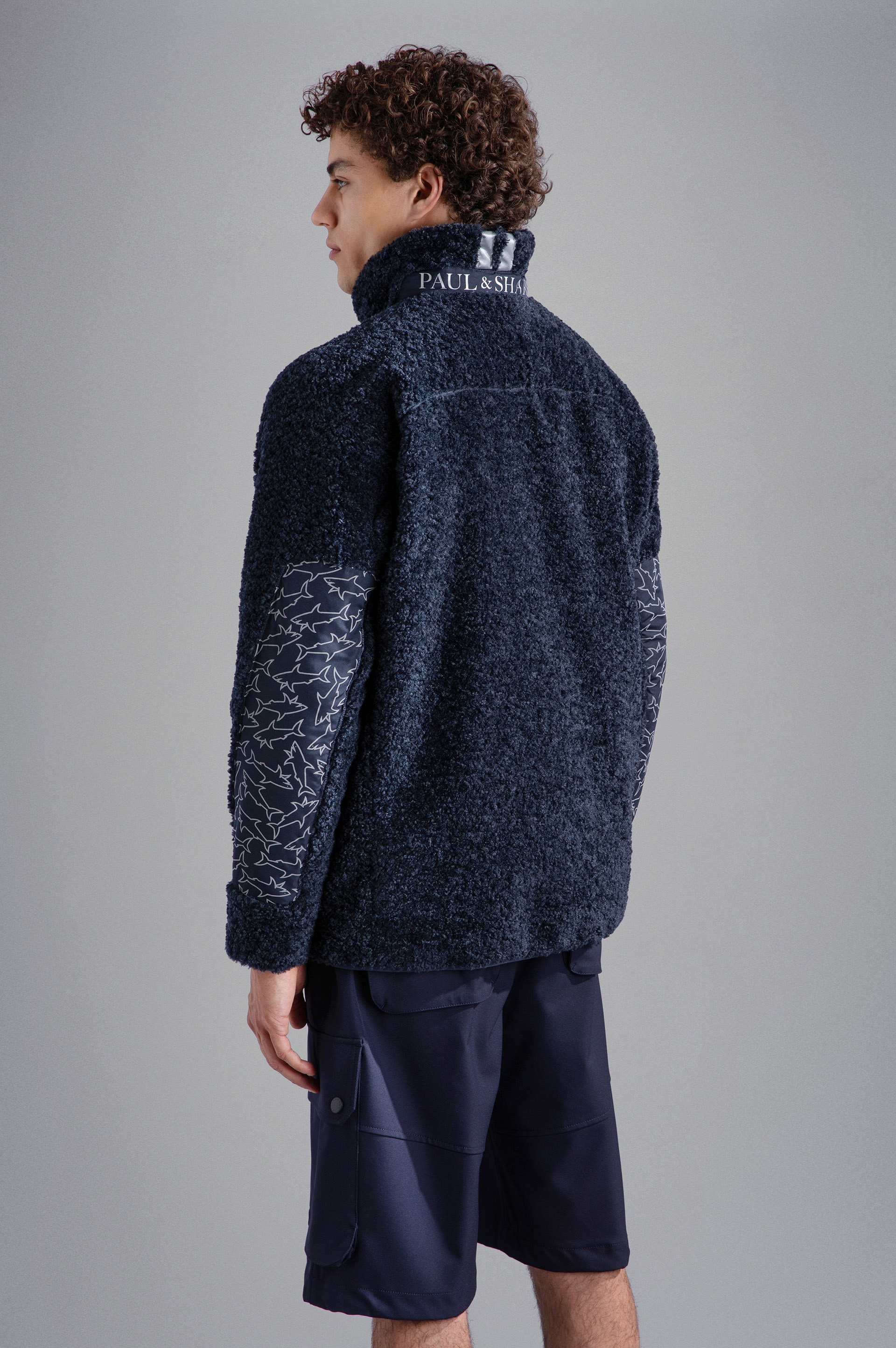 FLEECE WITH CONSTRASTING SHARK PATTERN INSERT - 3