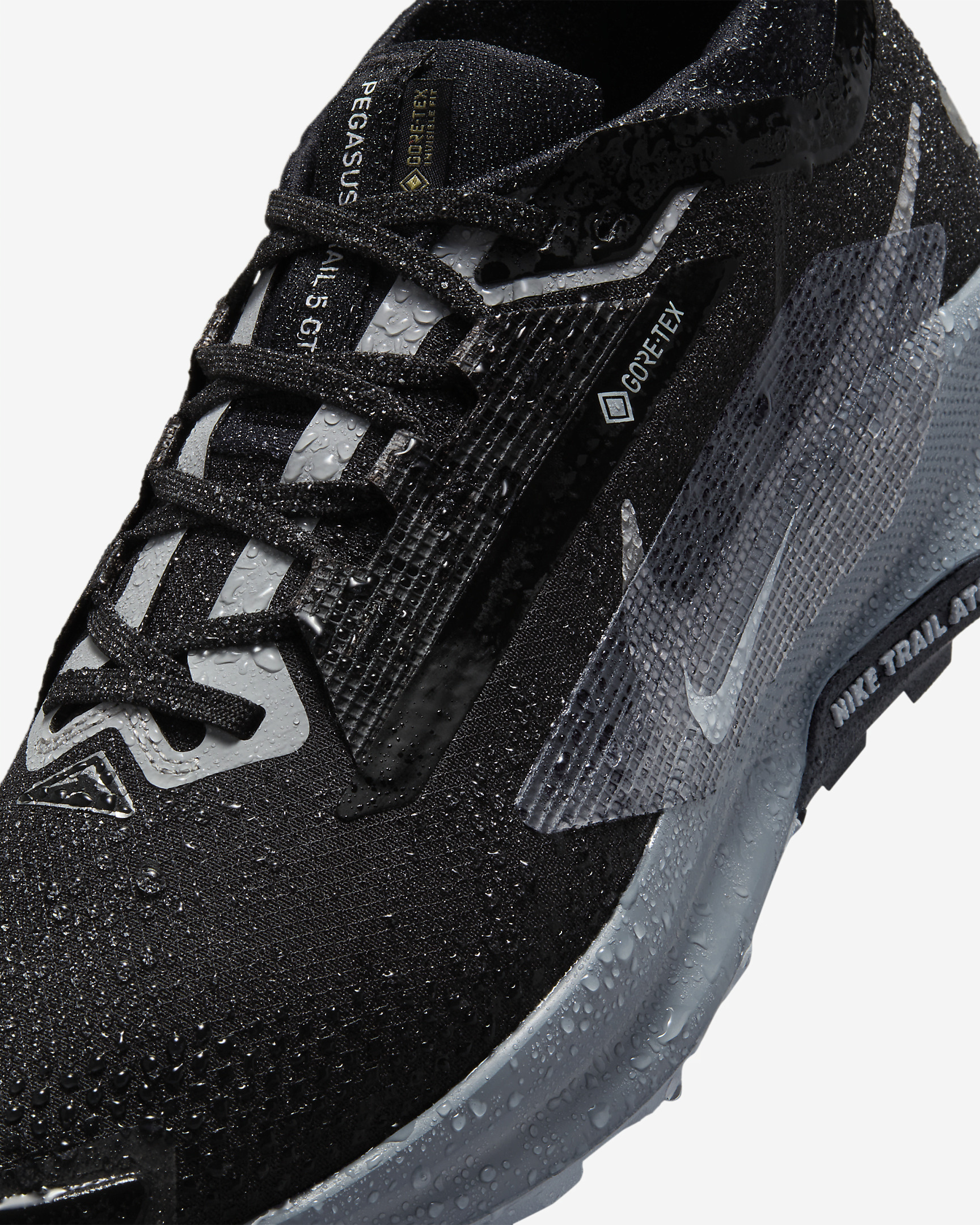 Nike Pegasus Trail 5 GORE-TEX Men's Waterproof Trail Running Shoes - 10