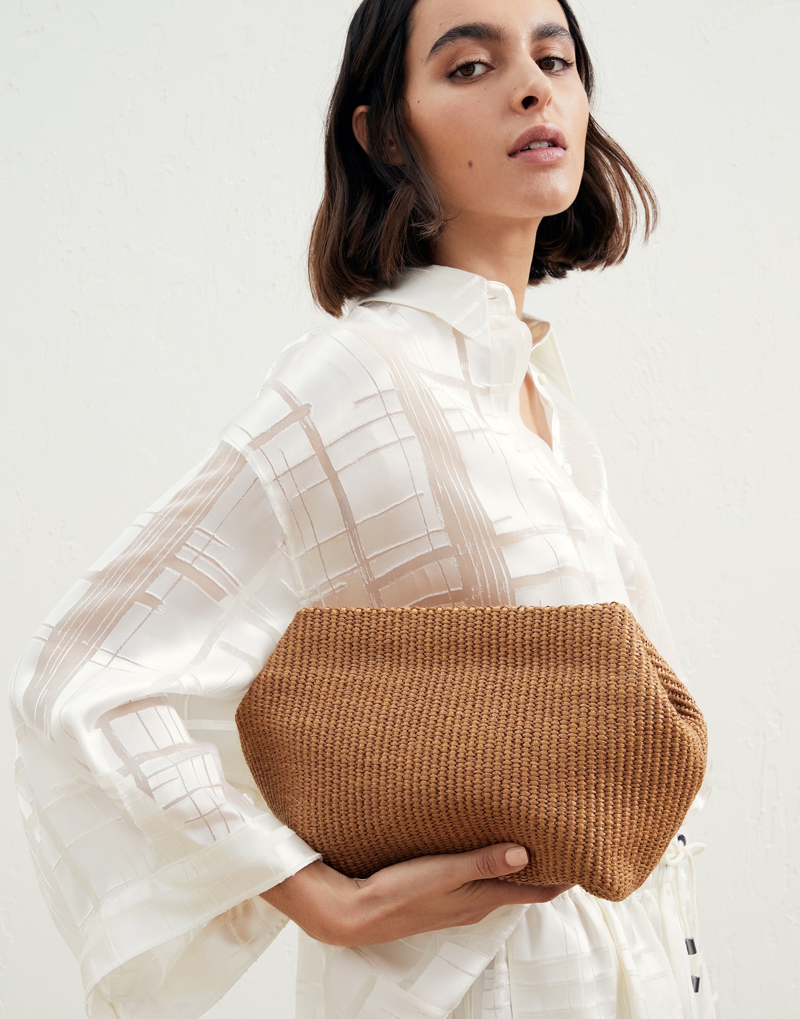 Techno raffia shoulder bag with monili - 4