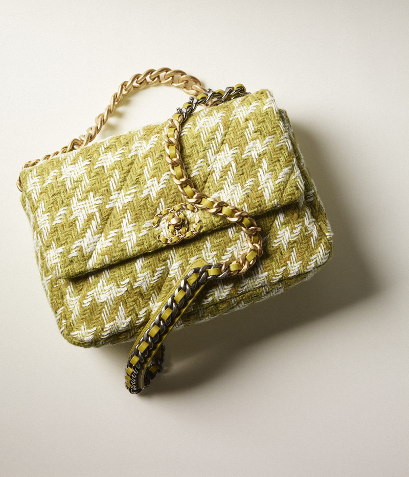 CHANEL 19 Large Handbag 1